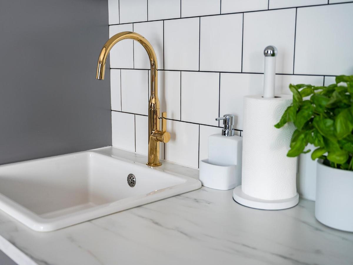 Yoursecondflat Grzybowska Metropoint Apartment