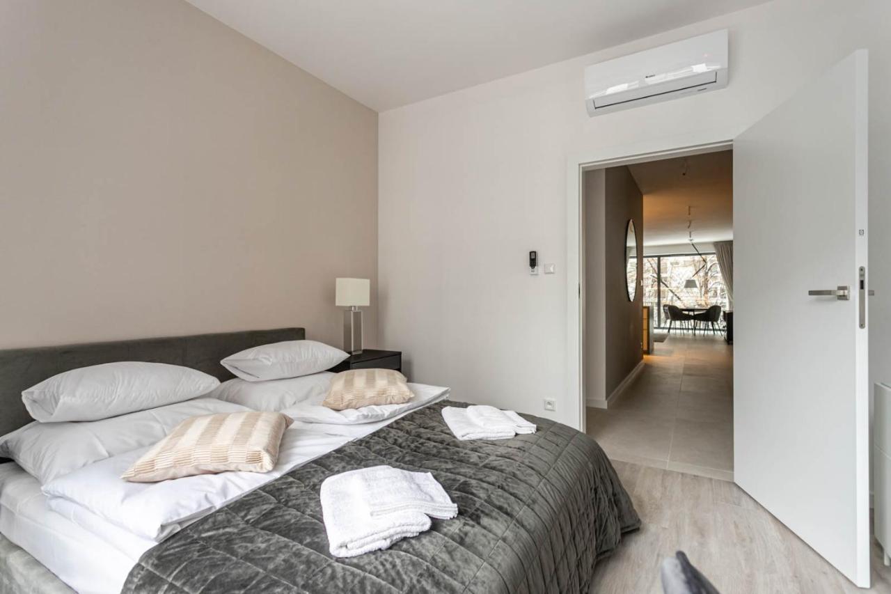 Grzybowska 4 Apartament