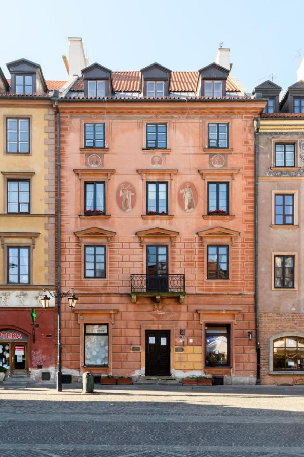 Apartment Rynek Starego Miasta 19 *