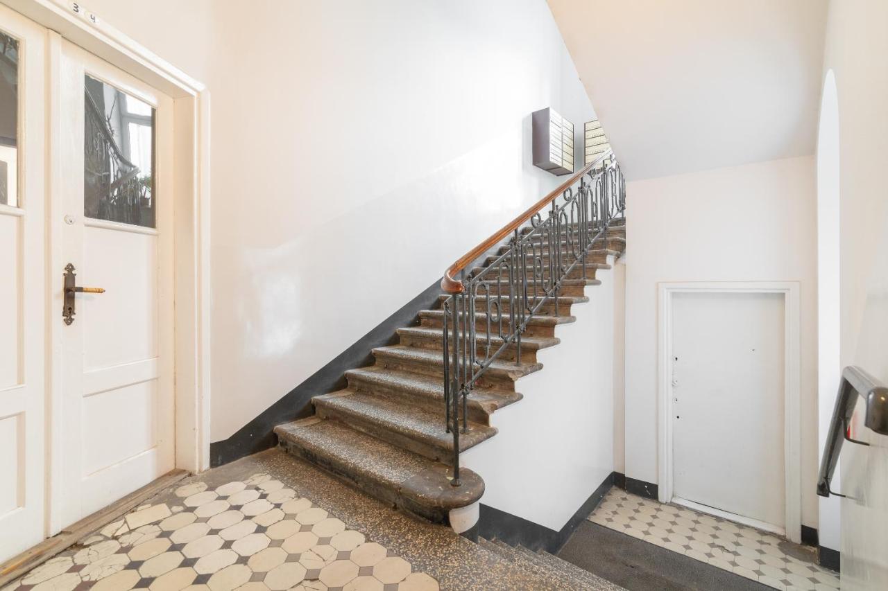 Metro Politechnika Vintage Apartment