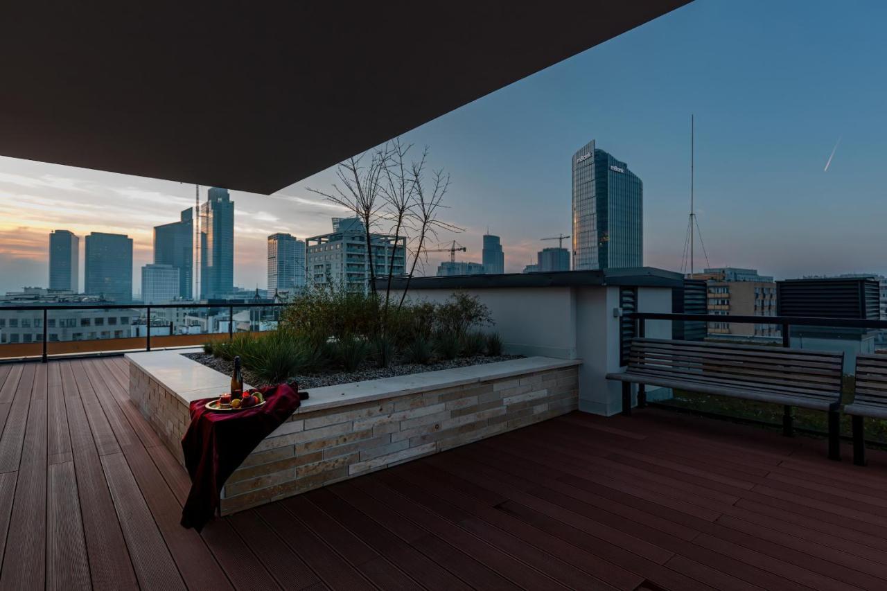 Sienna 65 Premium With Parking In By Renters Prestige Apartament
