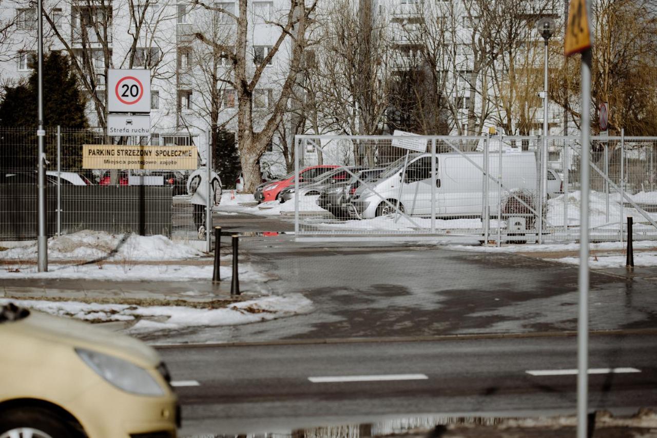 Apartment The Pearl Of Warsaw-subwaystop&free Parking