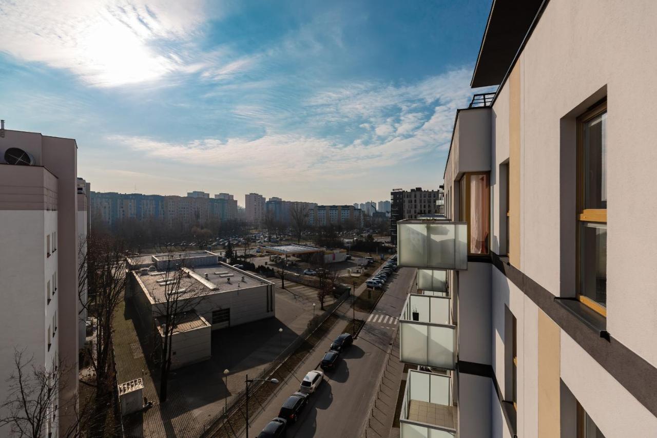 Metro Bielany By Renters *