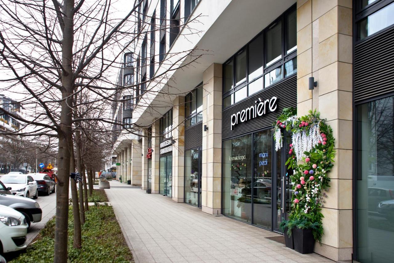 2 Bedrooms Przasnyska P&o Serviced *