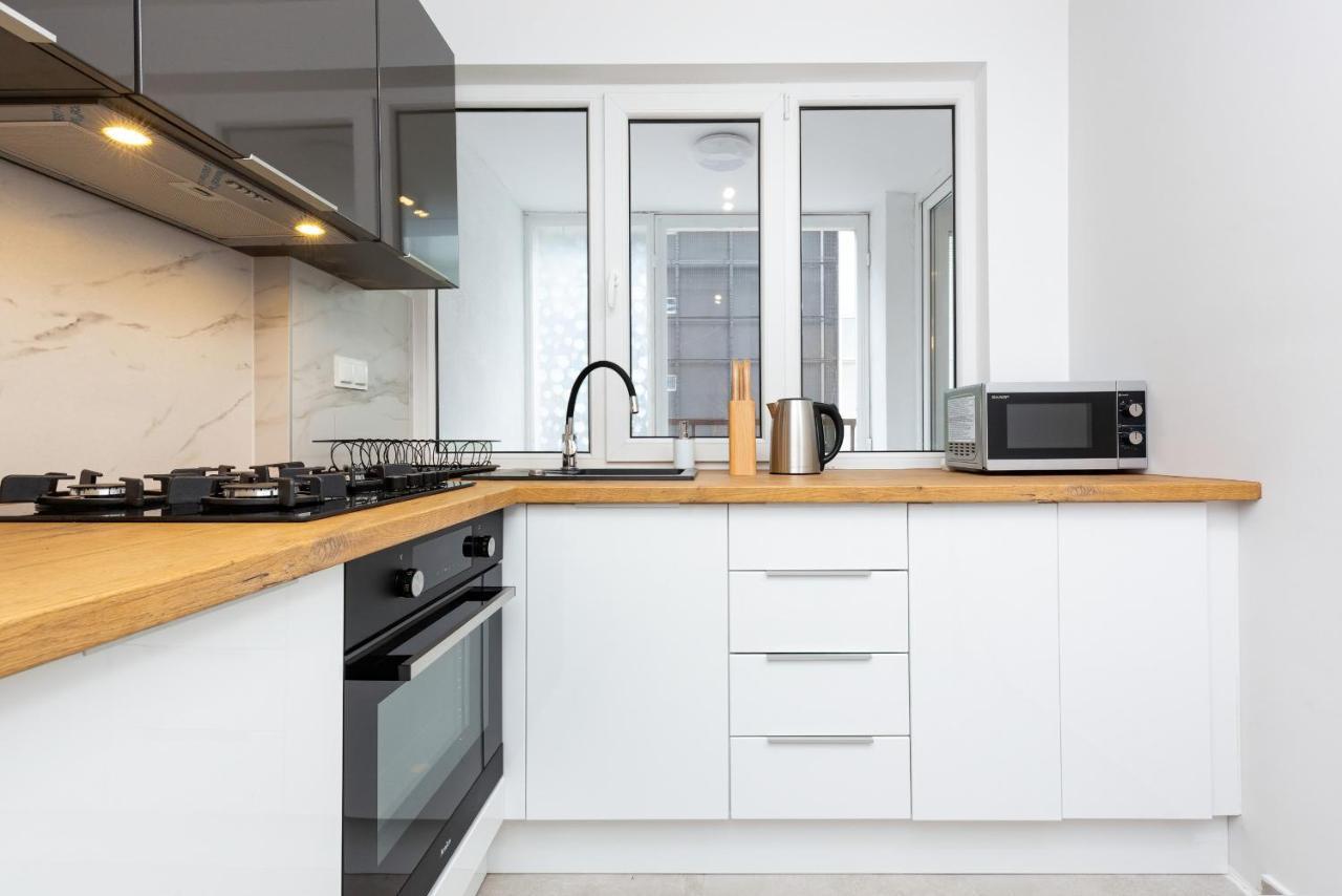 Studio Center Zlota Street By Renters