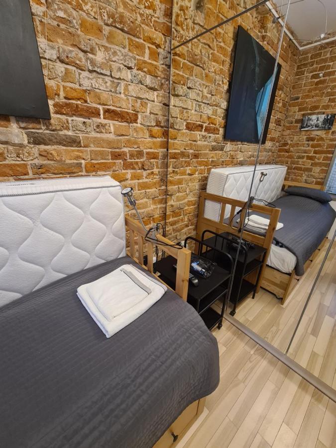 Przytulne Pokoje W Centrum Homestay *
