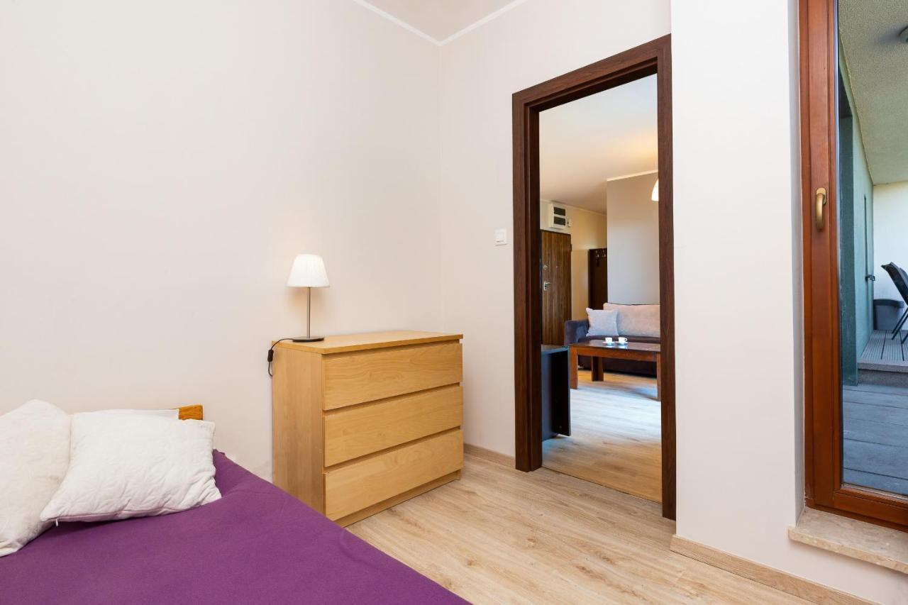 Bliska Praga By Renters Apartament