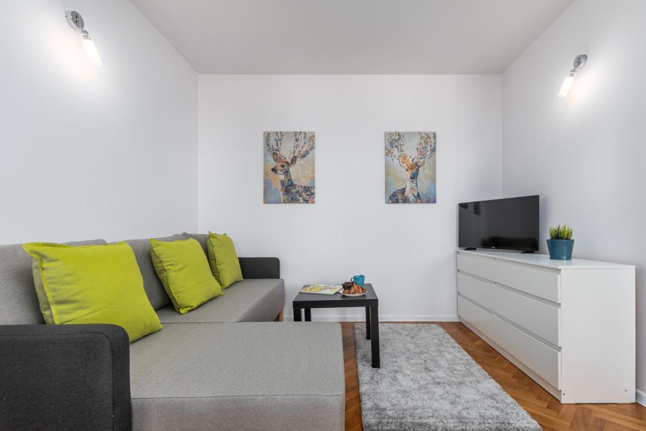 Solec 79 By Renters *