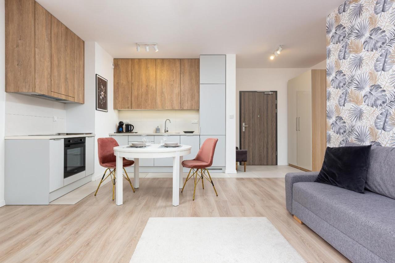 Metro Plocka Exquisite By Renters Warsaw