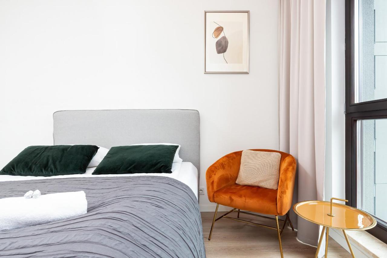 Metro Plocka Exquisite By Renters Apartment *
