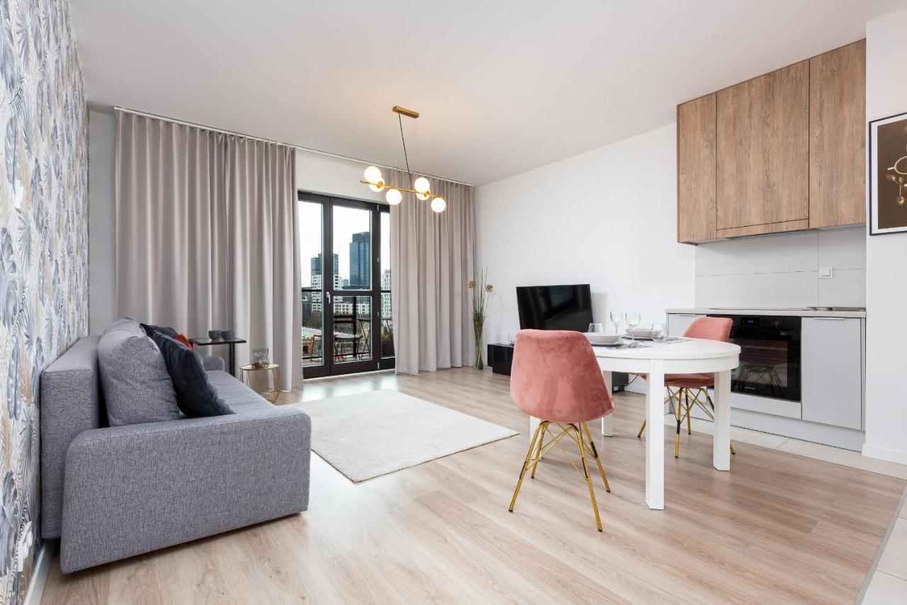 Metro Plocka Exquisite By Renters Apartment Warsaw