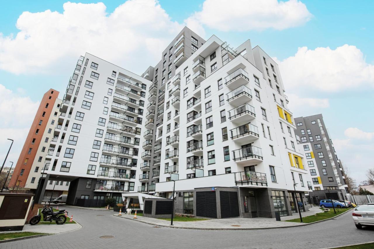 Metro Plocka Exquisite By Renters * Warsaw