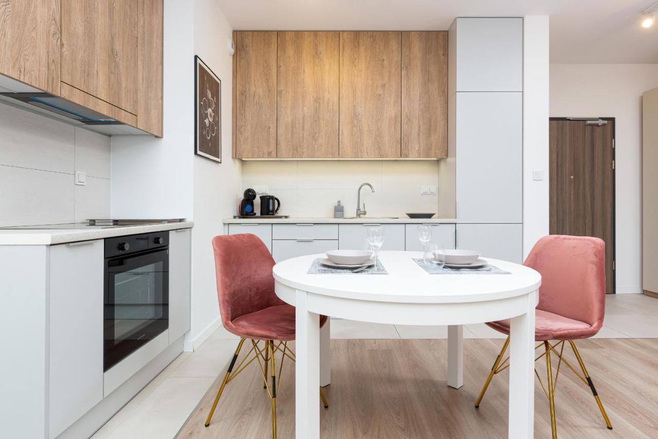 Metro Plocka Exquisite By Renters Apartment *