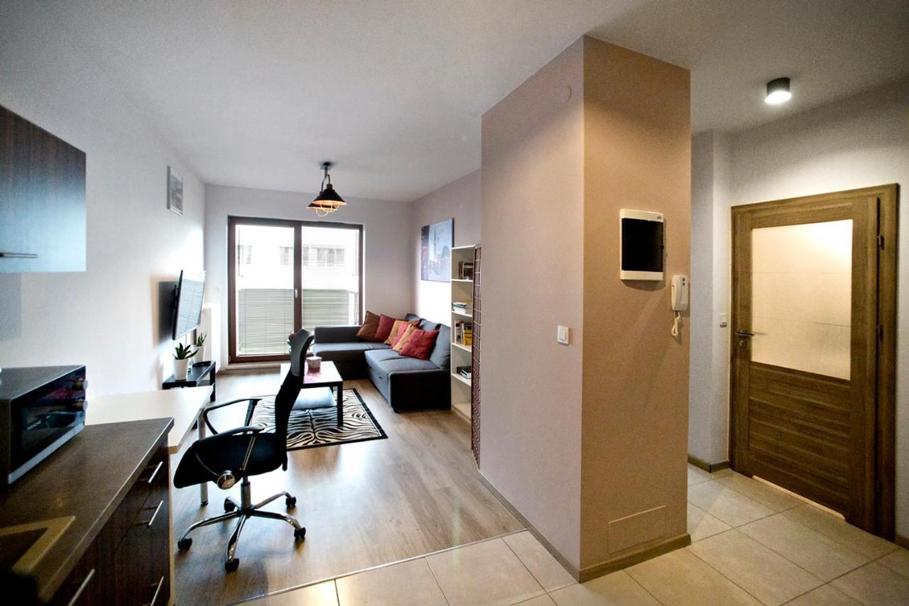 Airport Okecie Klobucka P&o Serviced Apartament *
