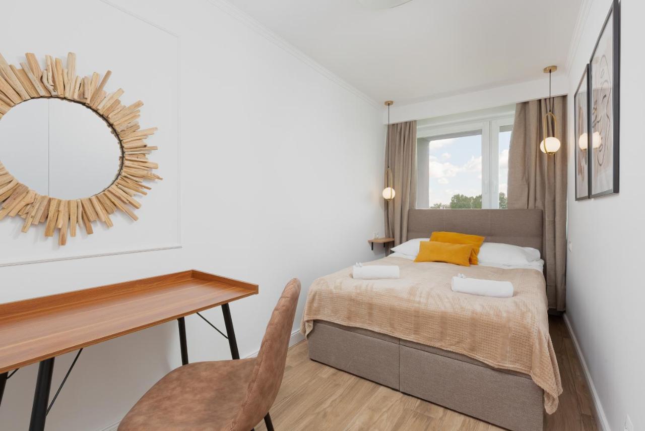 Metro Marymont By Renters Apartment *