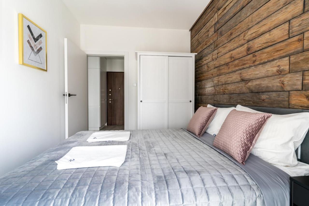 Apartment Mennica - Golden - Center