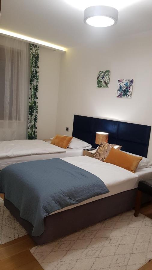 Apartment Stadium *