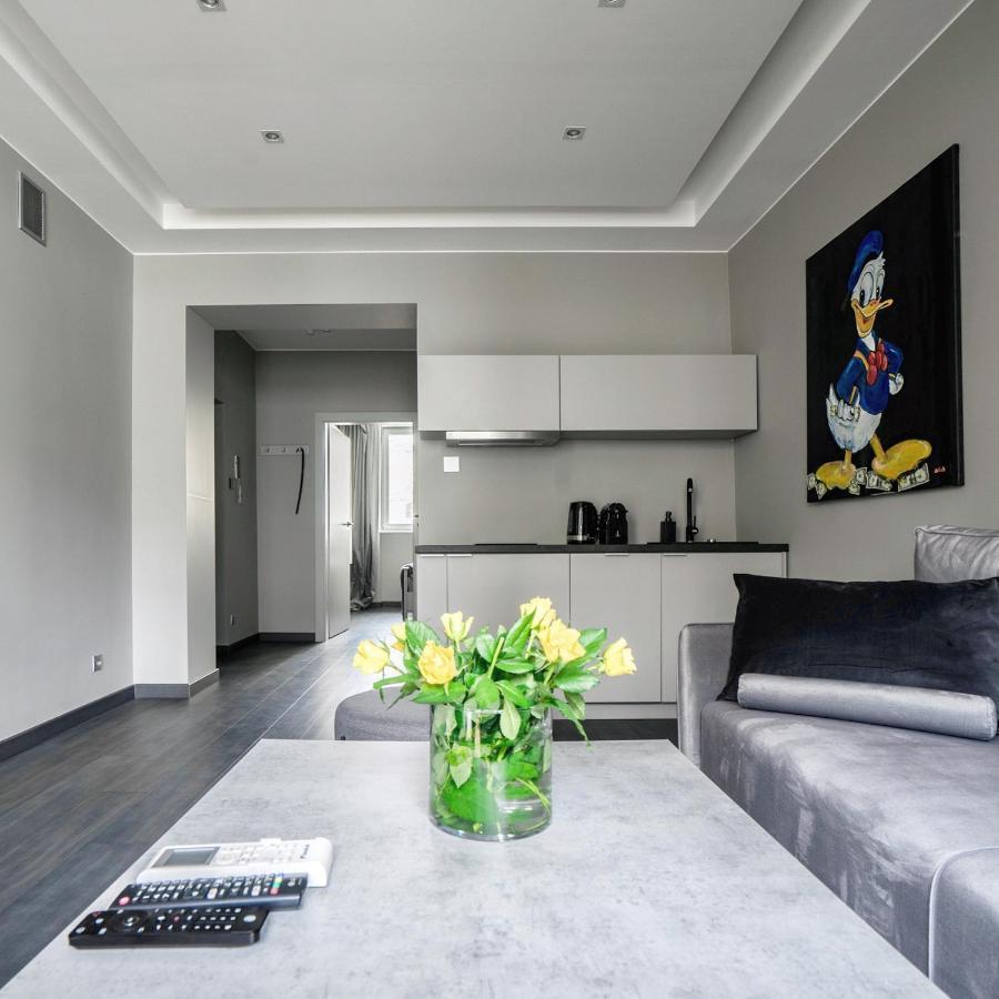 Grey House * Warsaw
