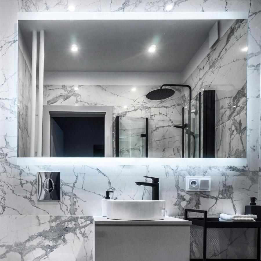 Grey House Apartment *