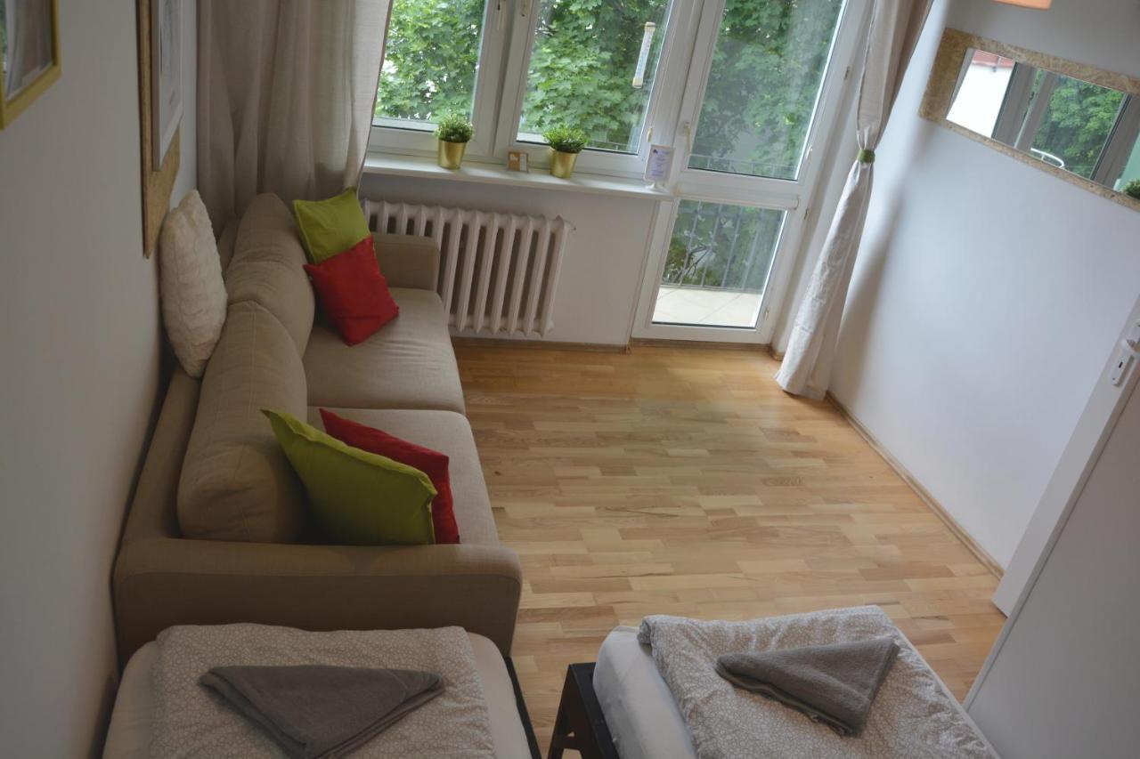 Labo Metro Wierzbno Apartment