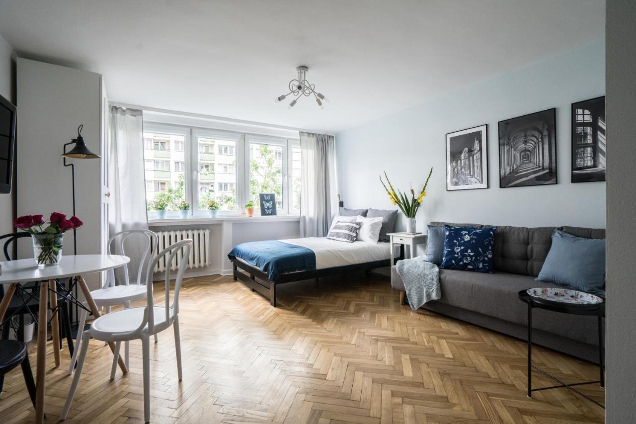 New In Fancy Neighborhood Apartment Warsaw