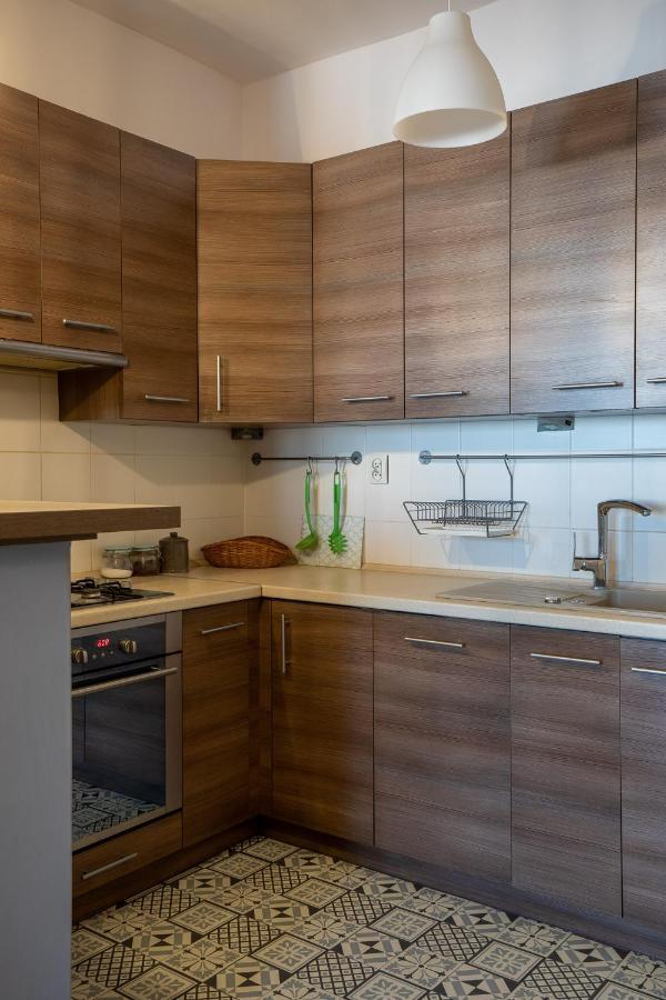 Eliza Apartment *