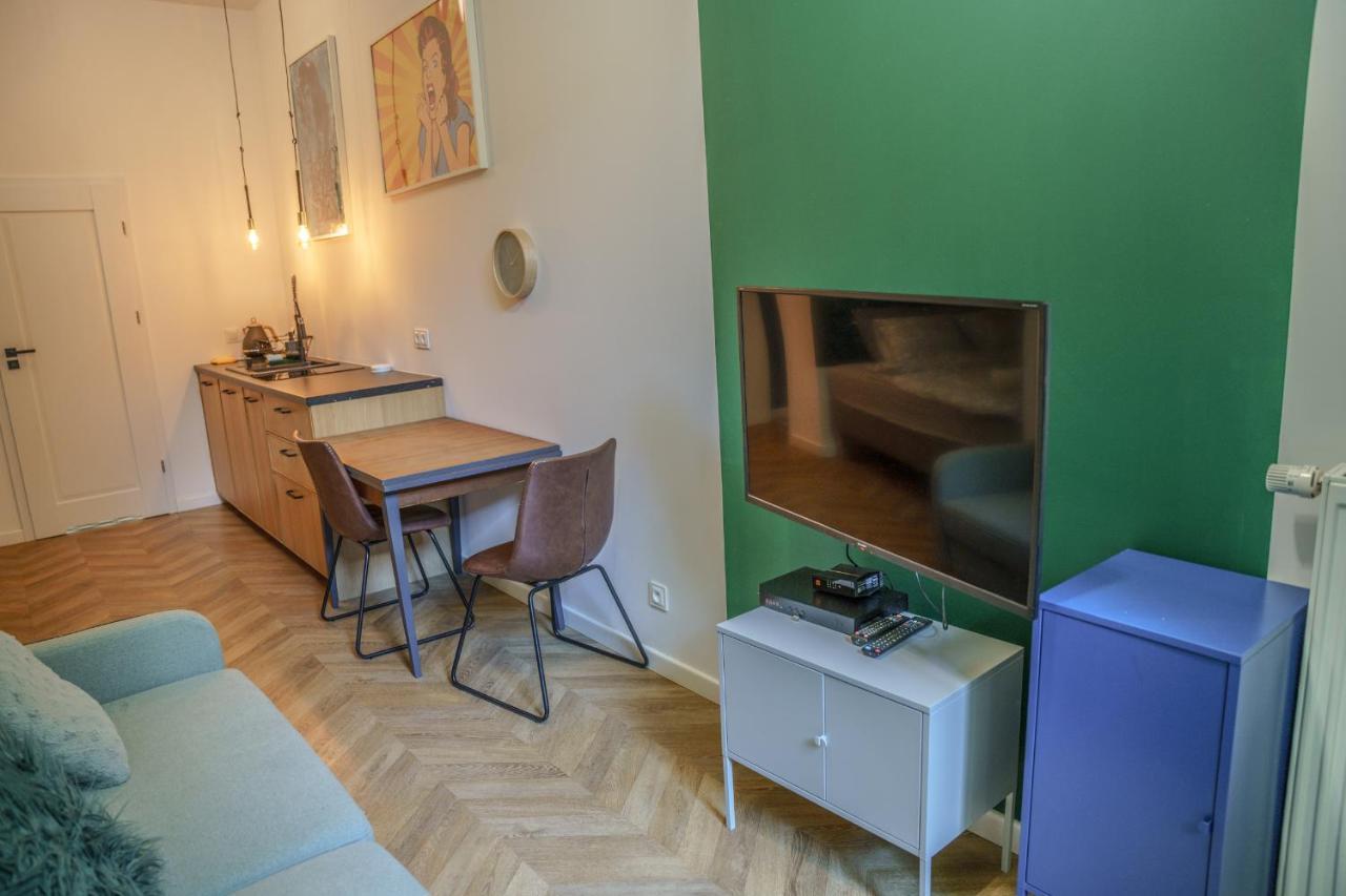 Bright And Spacious- Golden Apartments- Old Town Apartment *