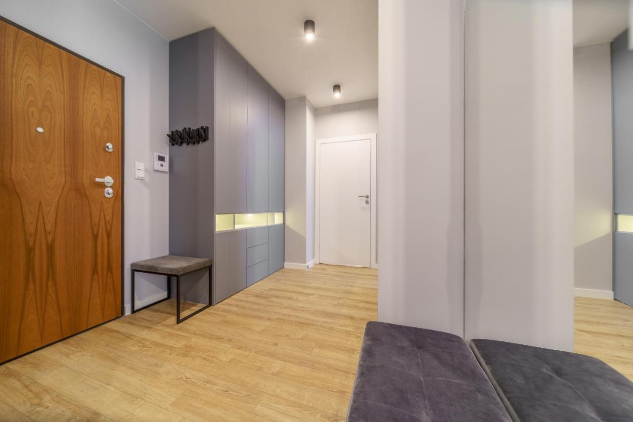 Apartment Bright And Charming- Golden Apartments- Center&s18 *