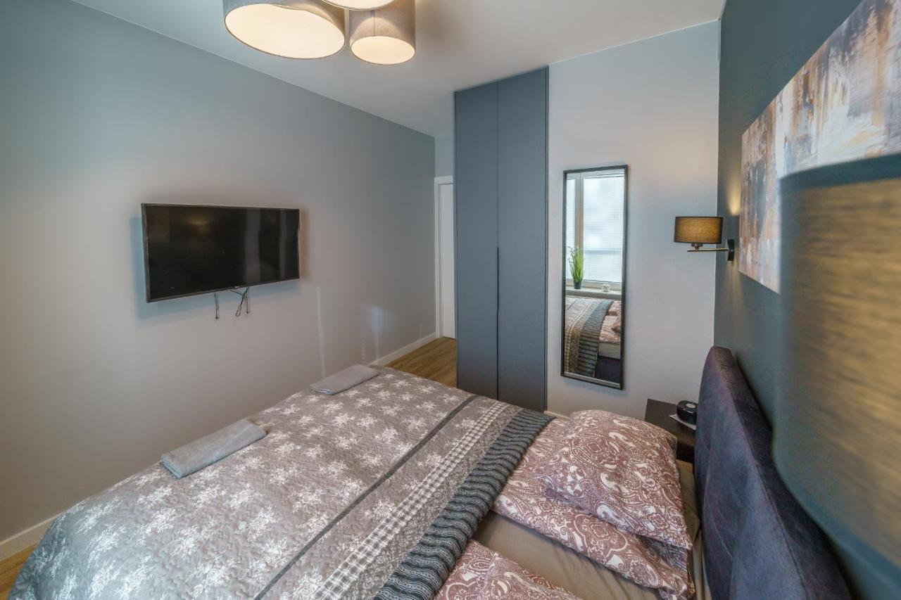 Apartment Bright And Charming- Golden Apartments- Center&s18 *