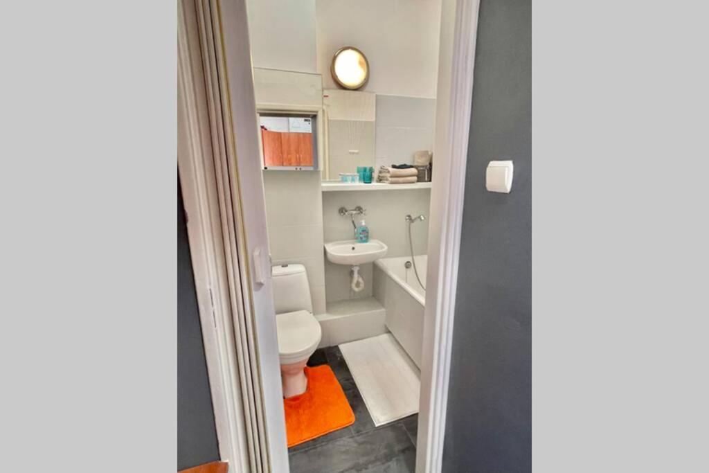 Apartament Aircondition 2, 2xmetro Wifi 50'tv Netflix Hbo Appletv Warszawa