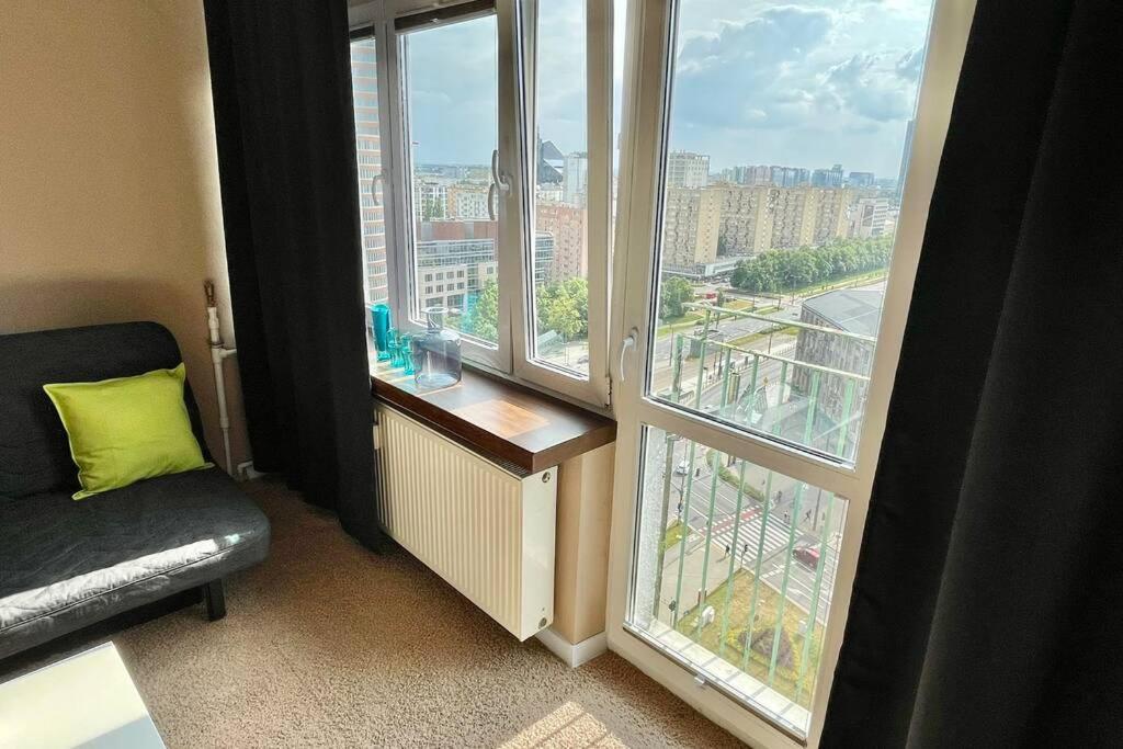 Aircondition 2, 2xmetro Wifi 50'tv Netflix Hbo Appletv Apartament Warszawa