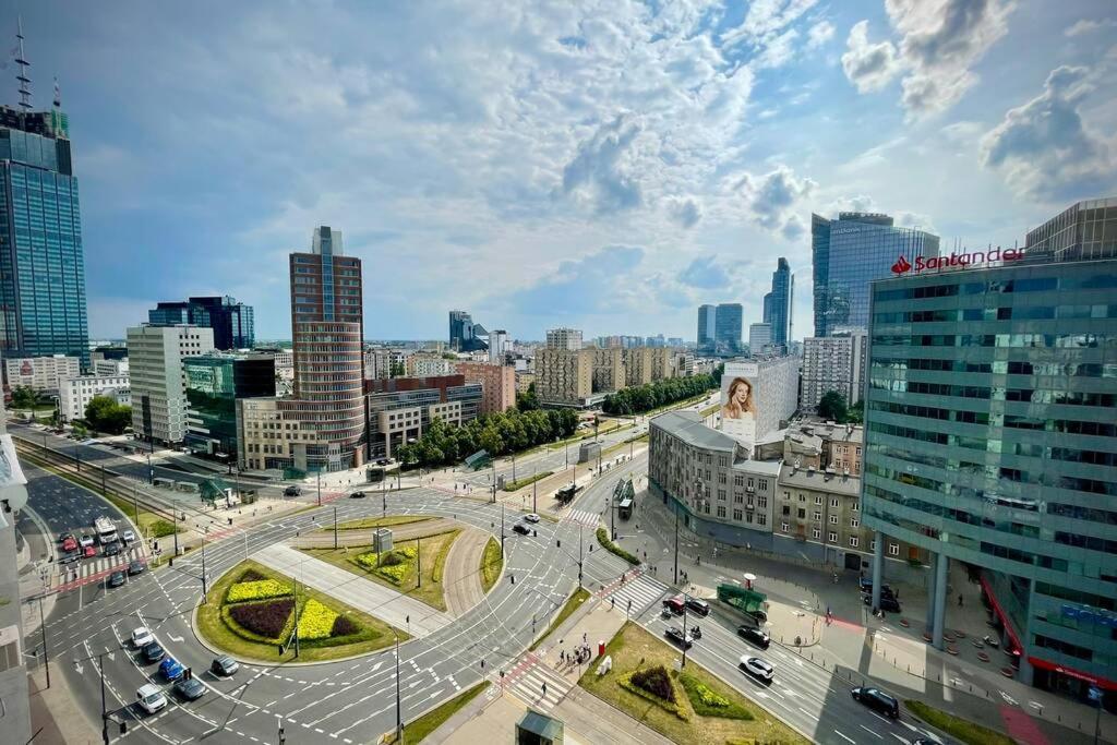 Aircondition 2, 2xmetro Wifi 50'tv Netflix Hbo Appletv Warszawa