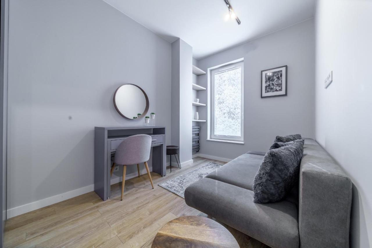 Bright And Charming- Golden Apartments- Center&s18 Apartment *