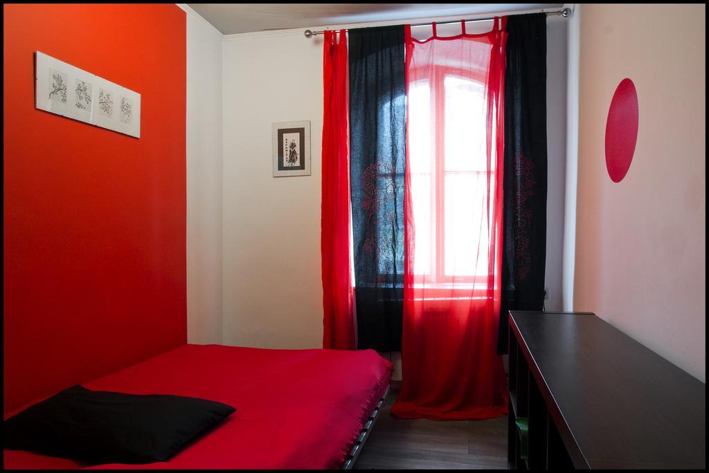 Hostel Emma *