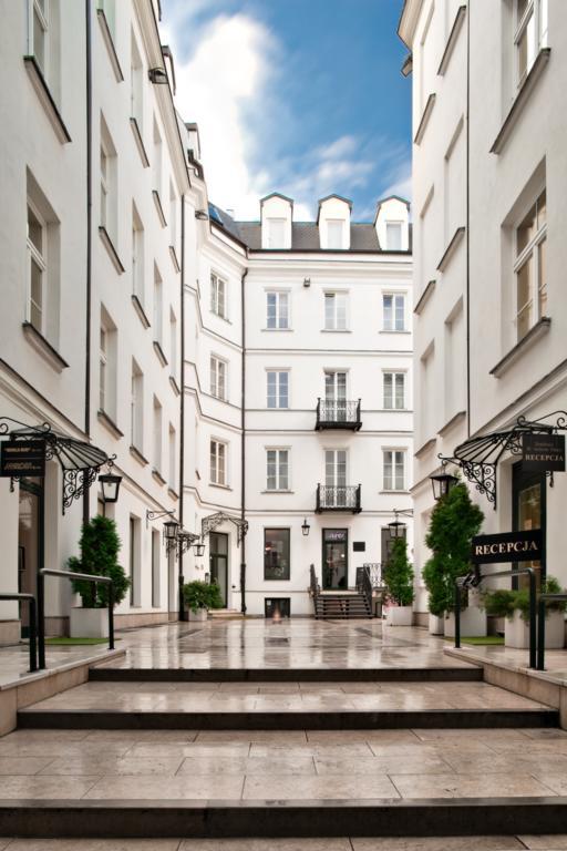Aparthotel St. Andrew's Palace Warsaw