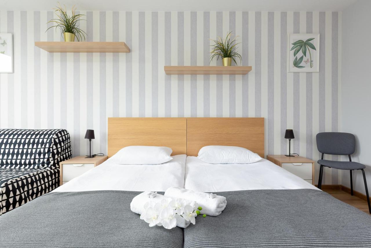 Center Powisle By Renters * Warsaw