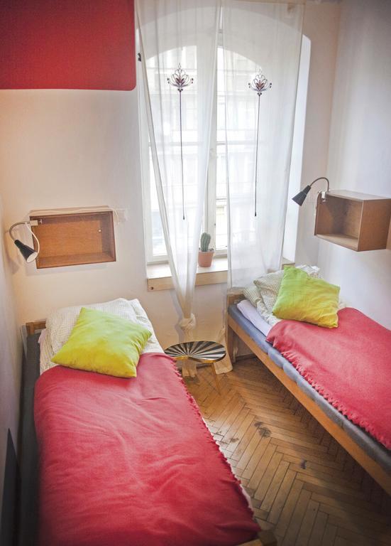 Hostel Emma *