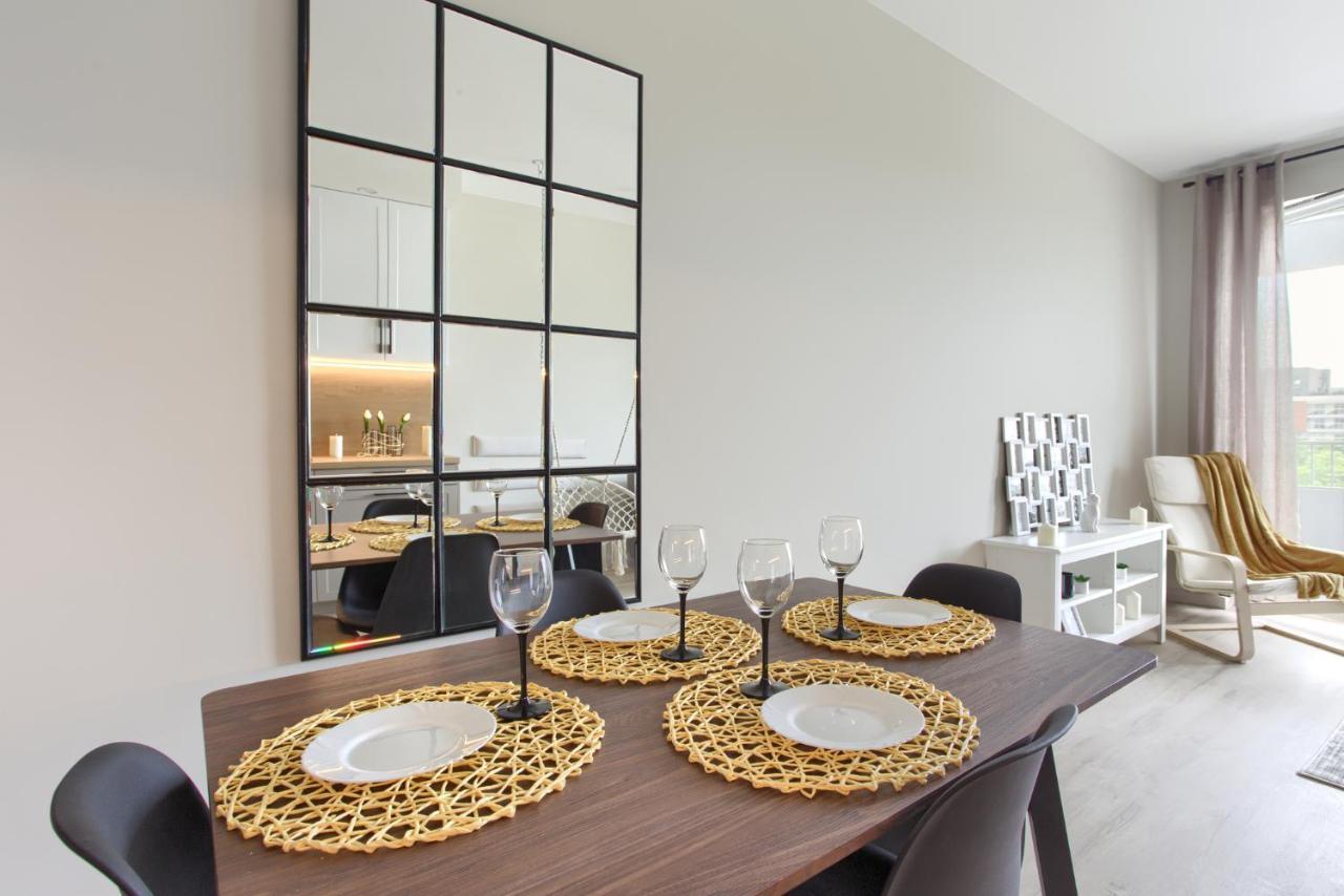 Superapart Komputerowa 8 * Warsaw