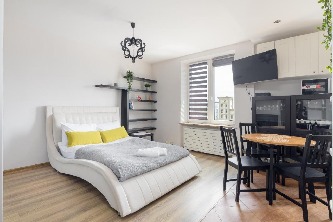 Chmielna City View Studio Apartment Warschau