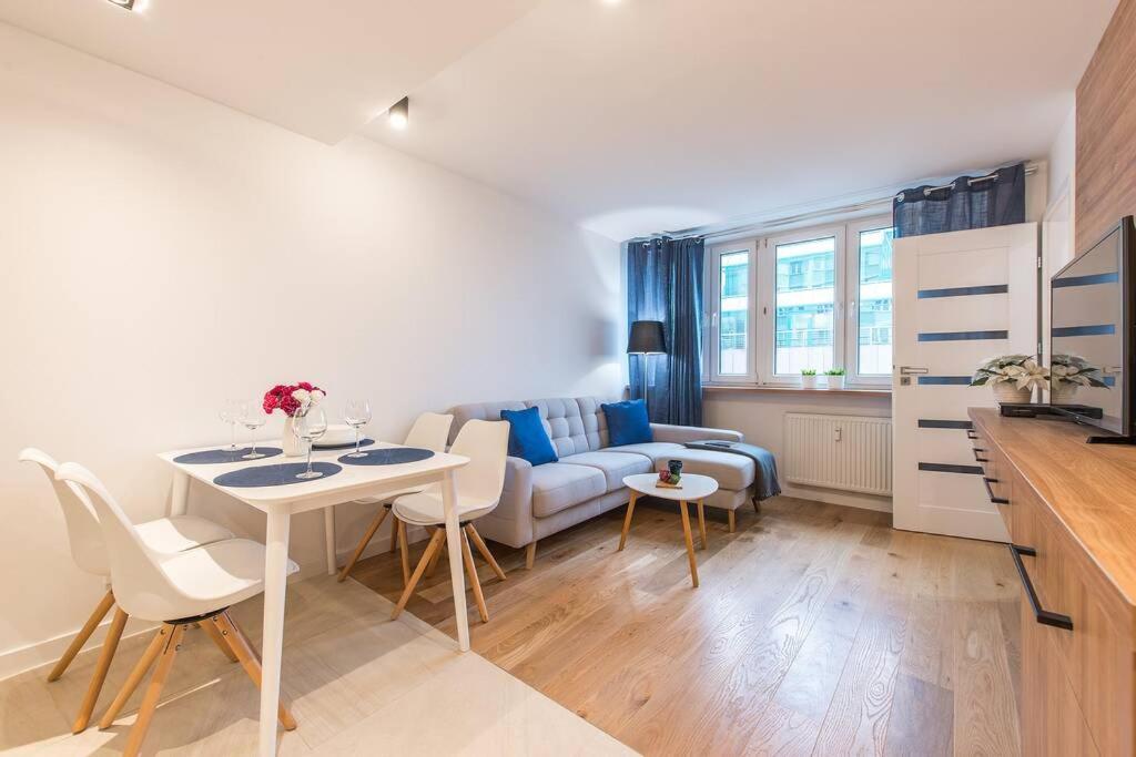 Rondo Onz P&o Serviced Apartment Warschau
