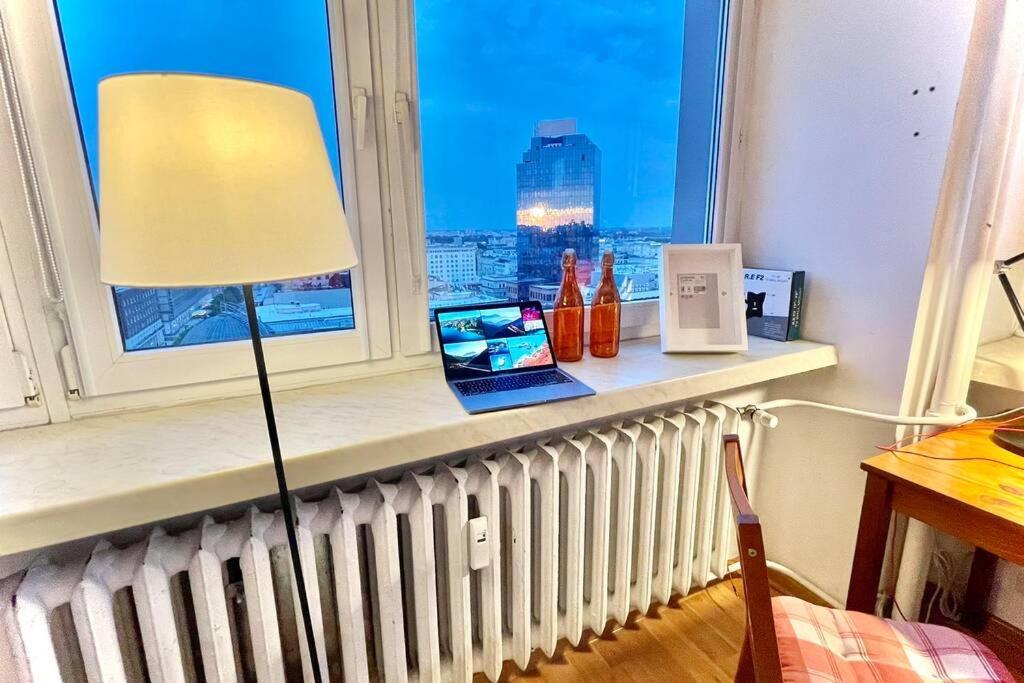 Orange Metro Fast Wifi 1gbs Big Tv Hbo Appletv Warschau