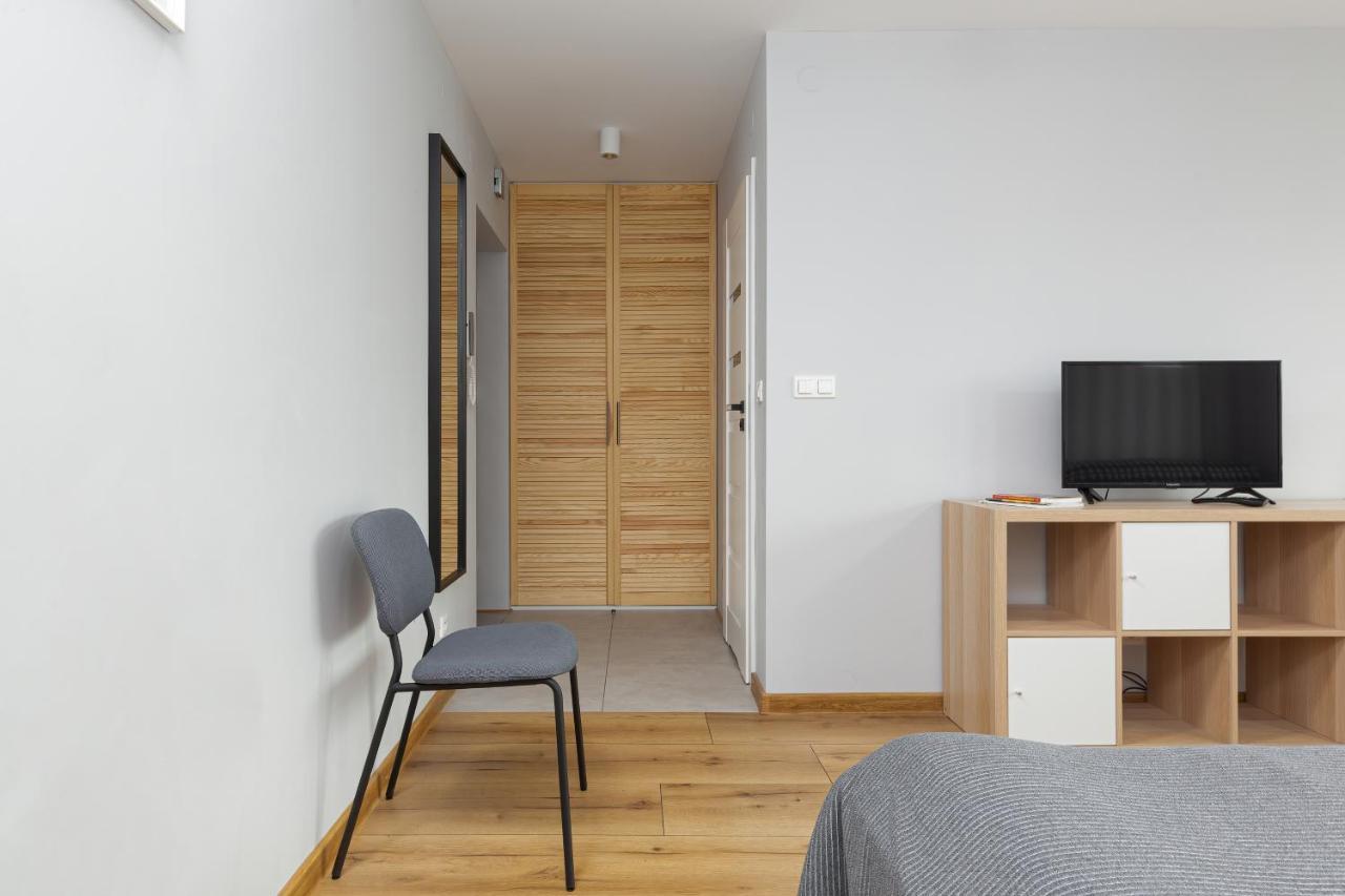 Center Powisle By Renters *