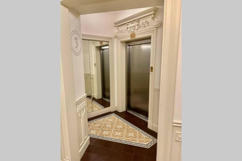 Apartment Decor Metro Wifi 300 Mbs 65tv Netflix Hbo *