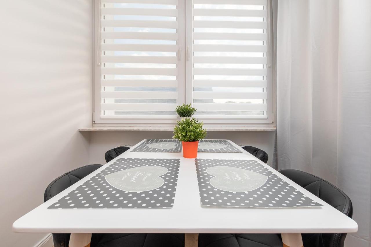 Solidarności 68 By Homeprime Apartament Warszawa