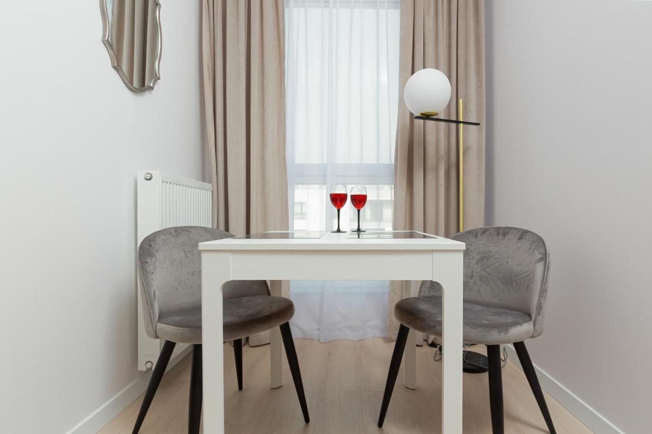 Golden Ursynow By Renters *