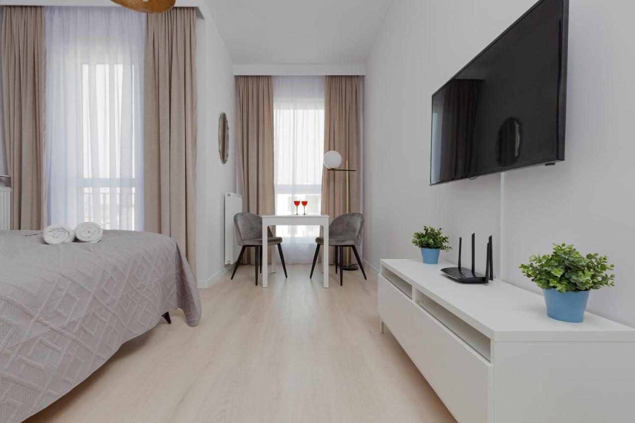 Golden Ursynow By Renters *