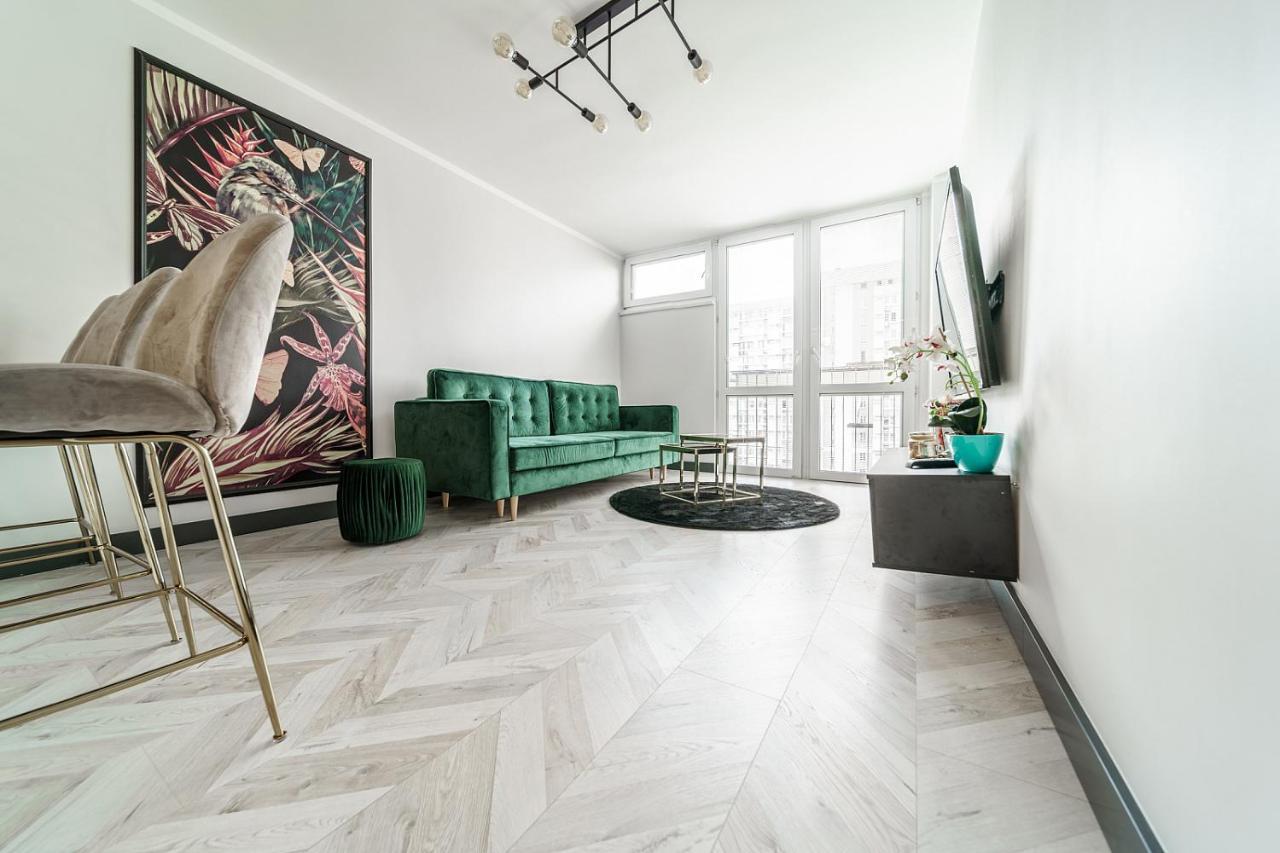 Modern And Stylish- Golden Apartments- Center&g30 *