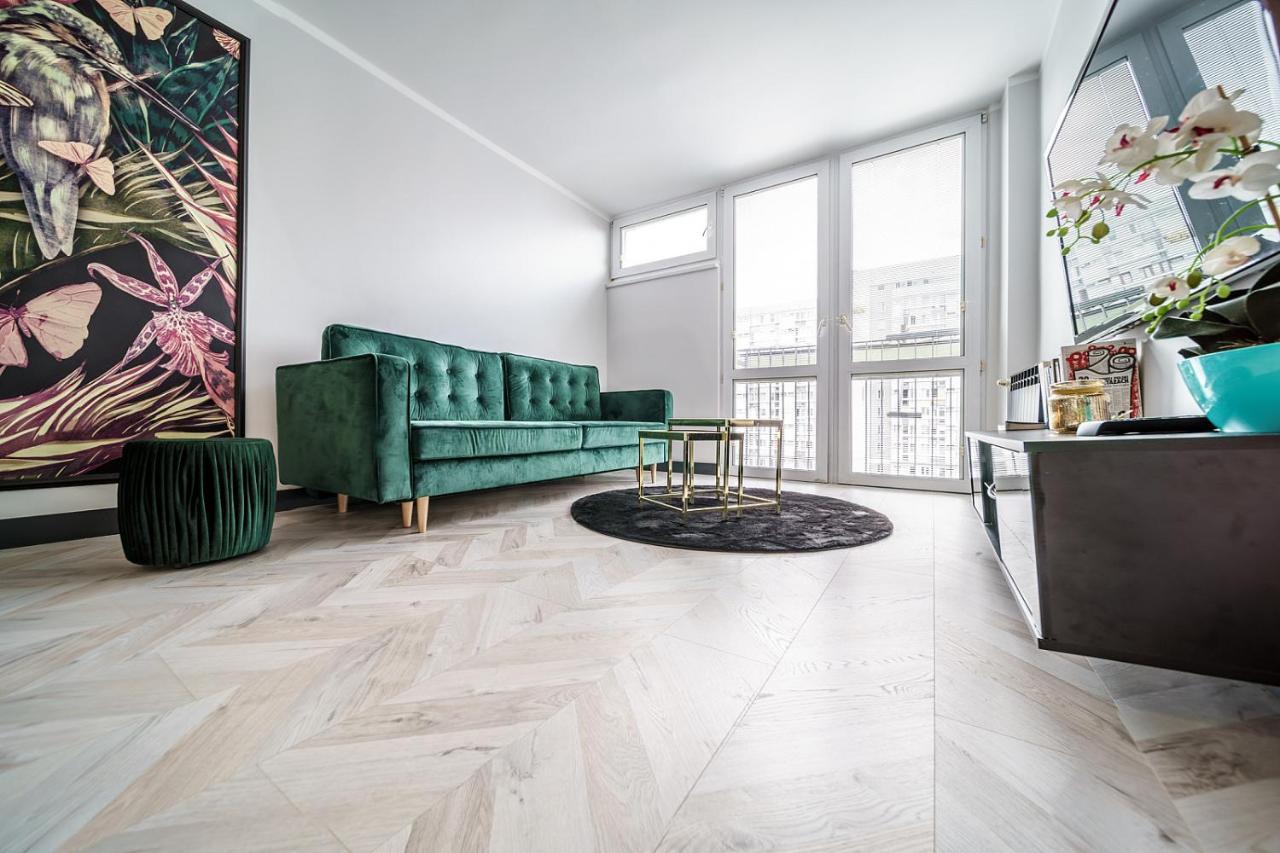 Modern And Stylish- Golden Apartments- Center&g30 Apartment