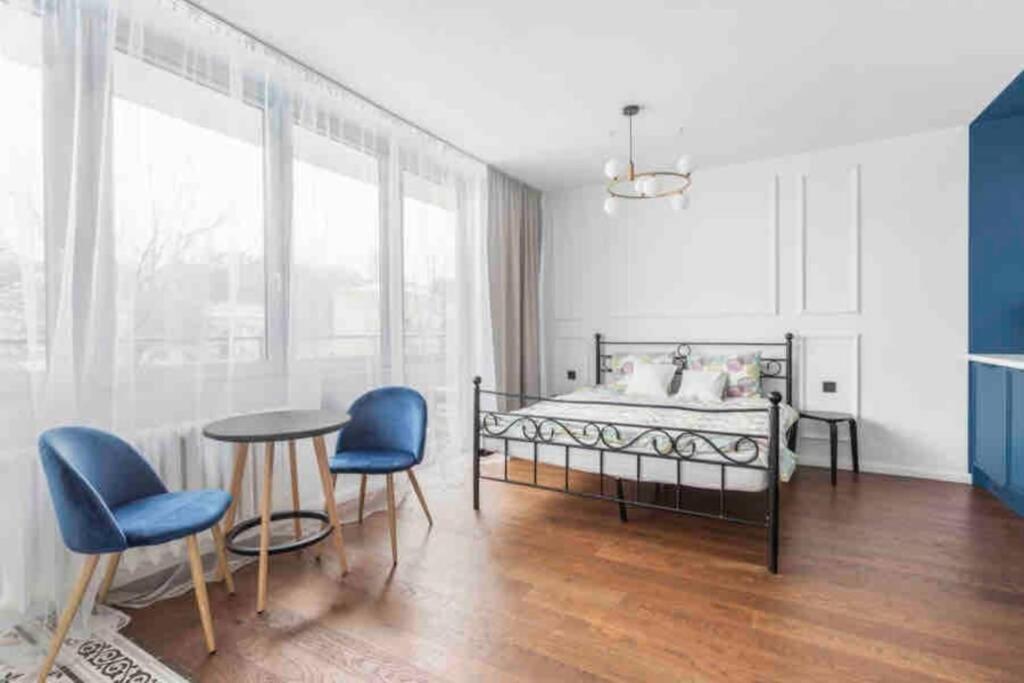 Centrum-blisko Starego Miasta Apartment
