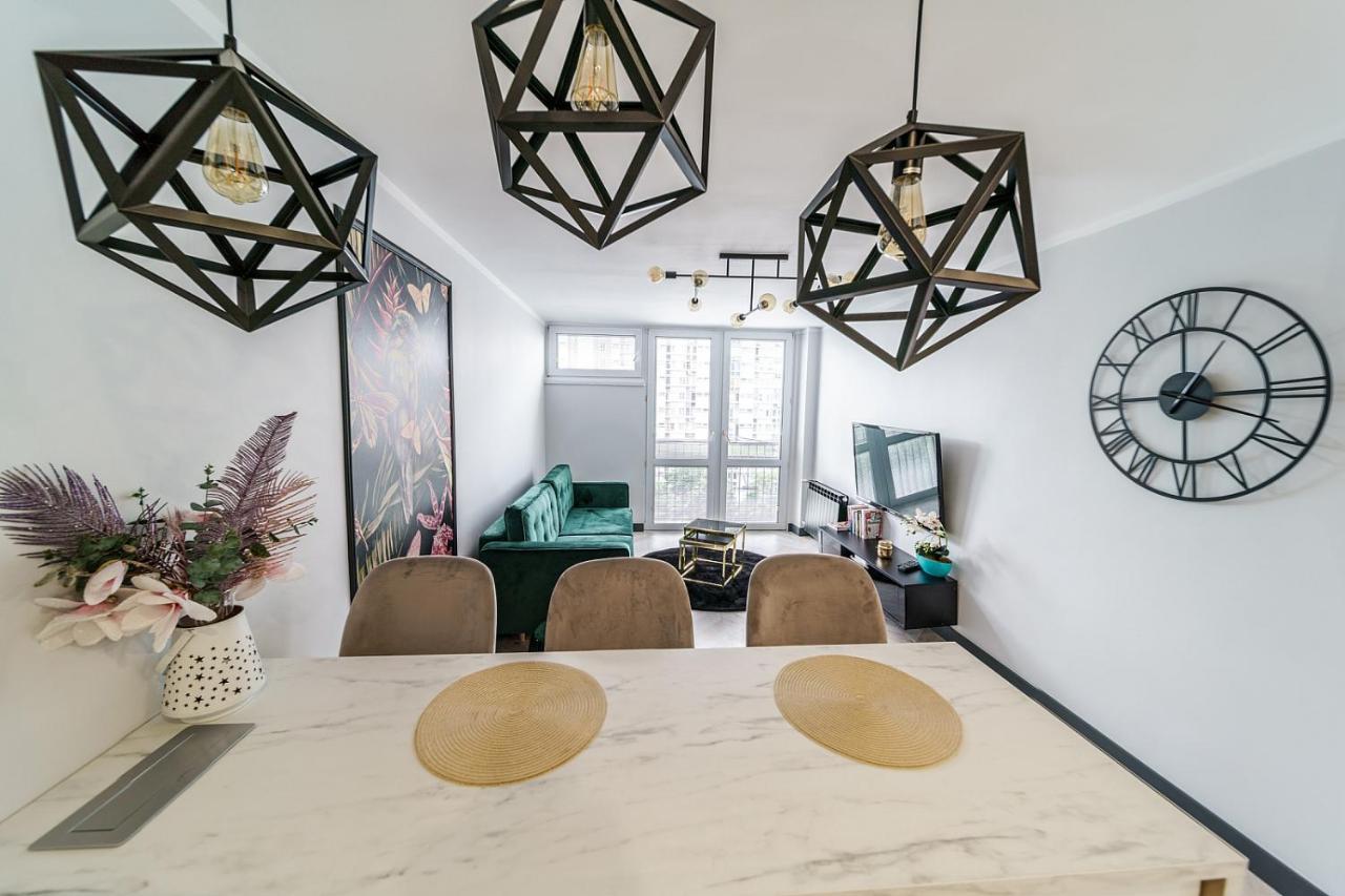 Modern And Stylish- Golden Apartments- Center&g30 *